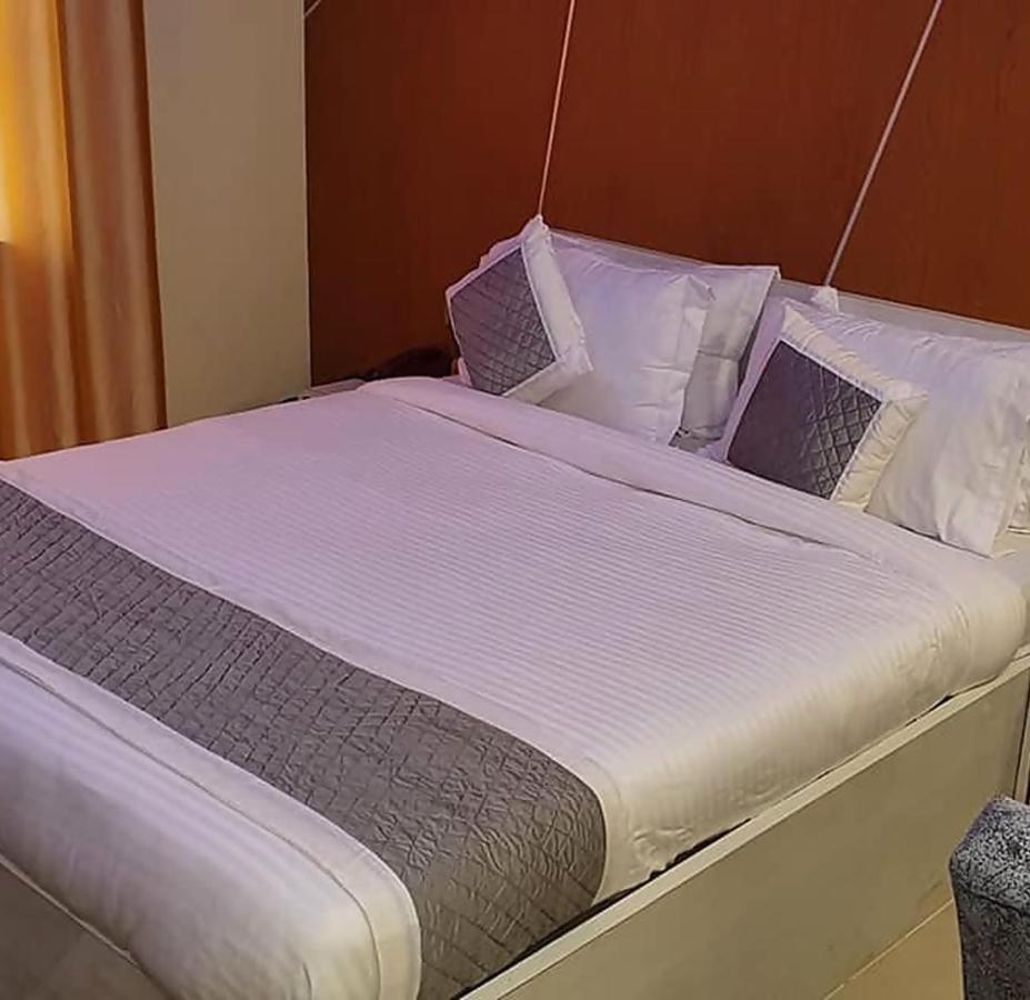 Hotel Gokul Raj By Wb Economy , Madhubani Esterno foto